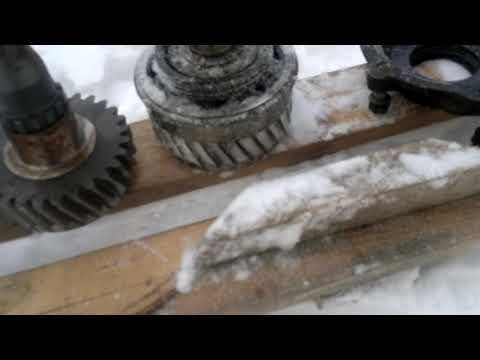 Видео: Cтыковка кпп урал 141 с делителем камаз