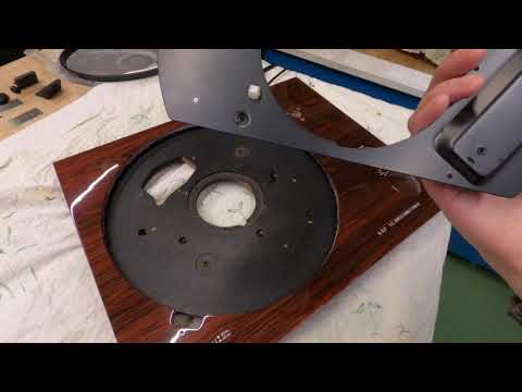 Видео: Проигрыватель Victor JL-B37. Плинт, внутренности, фономотор.