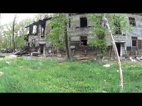 Видео: КОМСОМОЛЬСК-НА-АМУРЕ. ПОСЛЕДНИЕ СТАЛИНСКИЕ ДЕРЕВЯШКИ В 2024 ГОДУ. ОСТАТКИ ИСТОРИИ НА УЛИЦЕ ЛЕТЧИКОВ.