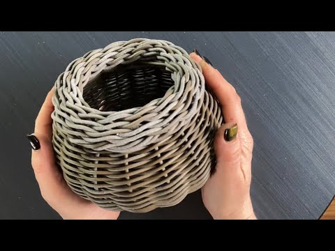 Видео: Горшочек из ротанга пруток