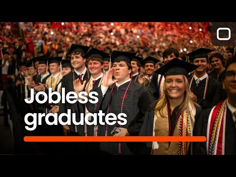 Видео: Почему даже самые умные выпускники Гарварда сейчас не могут найти работу