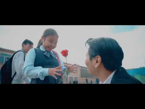 Видео: Дуучин М.Үүрцайх & Ц.Мөнхбат  "Үр минь, хайр минь"