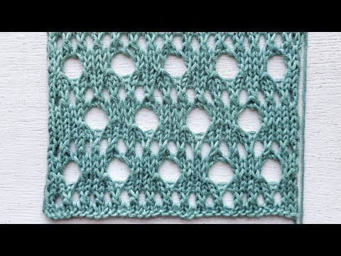 Видео: Красивый ажурный узор с большими и  маленькими дырочками / Узор-сетка спицами
