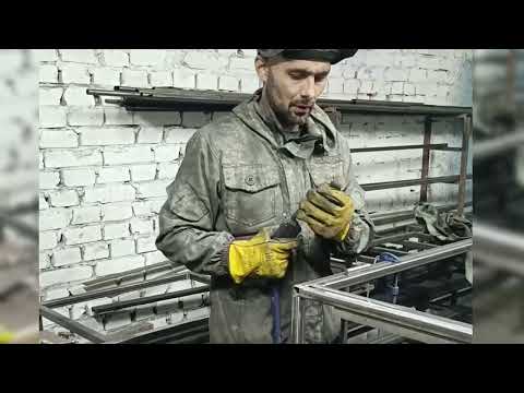 Видео: Как приварить воротные петли? Мебель в стиле лофт.