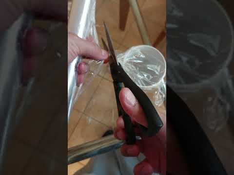 Видео: Как просто размотать пищевую плёнку