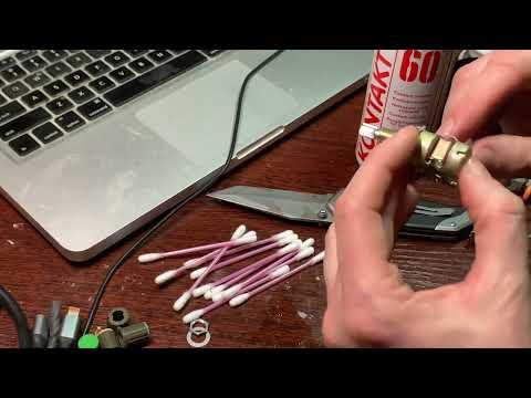 Видео: Ремонт потенціометрів параматричного еквалайзеру «лінійки» мікшерного пульта Tascam M-35