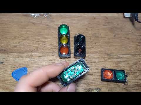 Видео: Светофор-брелок --- что внутри? (КИНОЖУРНАЛ ПАЯЛЬНИК №254)