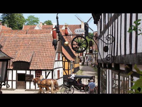 Видео: Walking Through Time: Den Gamle By Museum in Aarhus, Denmark tour; Музей Den Gamle By в Орхусе Дания