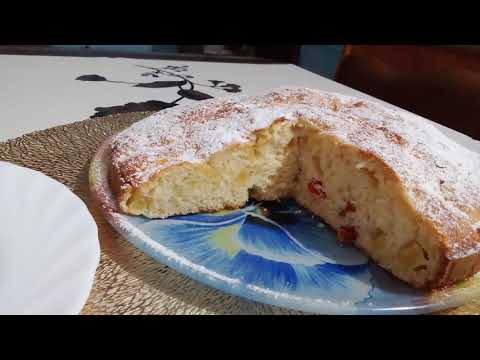 Видео: Швидкий пиріг з яблуком і курагой! Смачний і пухкий!!! Легкий в приготуванні!!!