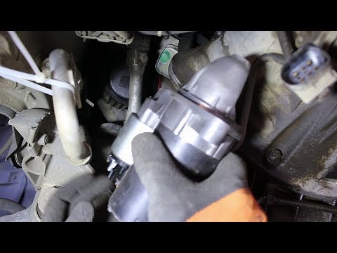 Видео: Снятие и установка стартера на Mercedes Benz C230 Kompressor 1.8 Мерседес Бенц 2004 года