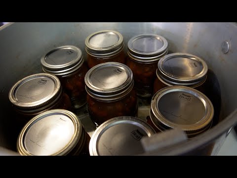 Видео: Консервированная фасоль «пережаренная» (и как безопасно консервировать сушеную фасоль под давлением)