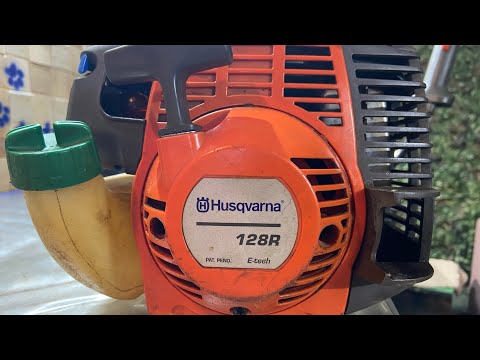 Видео: Husqvarna 128R. Когда любишь побольше смазки.!