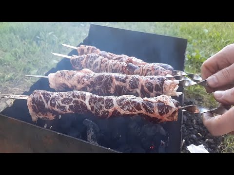 Видео: Будет таять во рту. Шашлык из говяжьей печени в жировой сетке на мангале, пошаговый рецепт