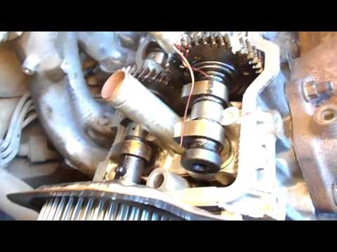 Видео: тойота карина двигатель 4s fe,прокладка гбц,регулирую клапана №5