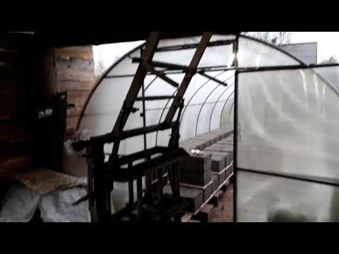 Видео: Самодельный ручной вибропресс для арболита