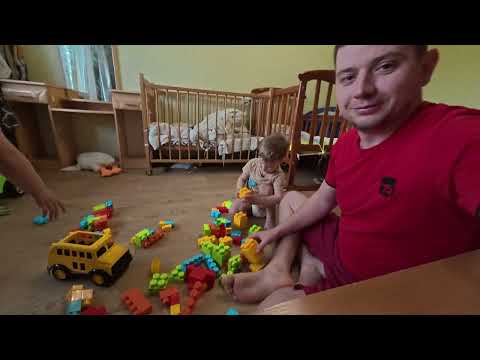 Видео: ПРИУЧАЕМСЯ К ГОРШКУ | ИГРАЕМ В КОНСТРУКТОР BELIK SHOW