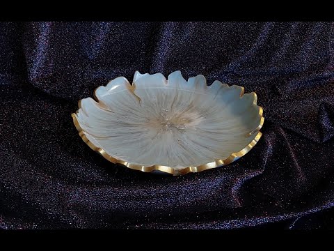 Видео: КОНФЕТНИЦА ИЗ ЭПОКСИДНОЙ СМОЛЫ/ Подробный мастер класс