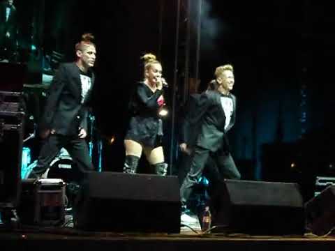 Видео: Жанна Фриске - Ла ла ла/А я всё летала (Live), г.Зеленоград 29.09.2012.