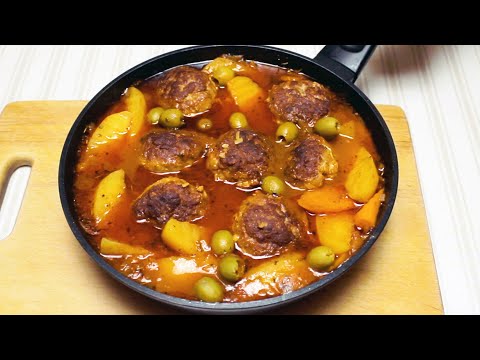Видео: Это очень вкусно. Простой рецепт из фарша. Мясной фарш с овощами в томатном соусе. /Meat-Balls/