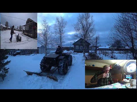 Видео: Чищу снег каракатом.  Установил подтопочный лист. Проверил снегоочиститель.