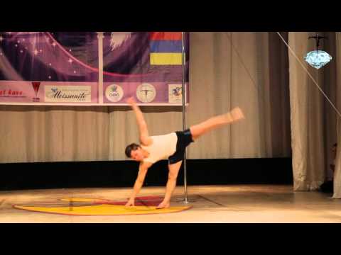 Видео: Виктор Кочерин Чемпионат центральной Азии 1 место male pole sport