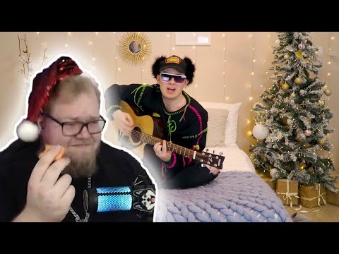 Видео: РЕАКЦИЯ АНТОШИ T2X2 НА: LIDA - КОЛЯ КОЛЯ 2 (НОВОГОДНИЙ КЛИП)