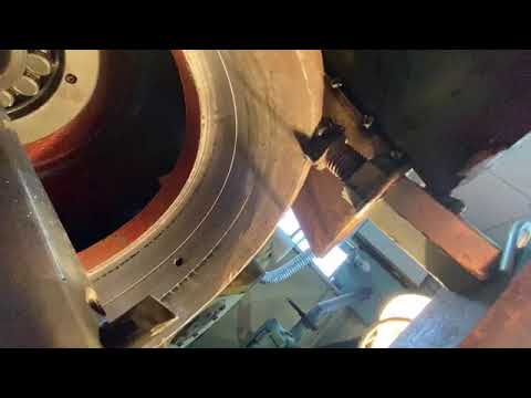 Видео: Расточка балансира грейдера