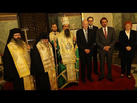 Видео: Чин на обновление на двете оригинални реставрирани паметни плочи В ПК "Св. Александър Невски".