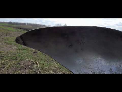 Видео: Плуг двухкорпусный для мотоблока! Пока никак ((