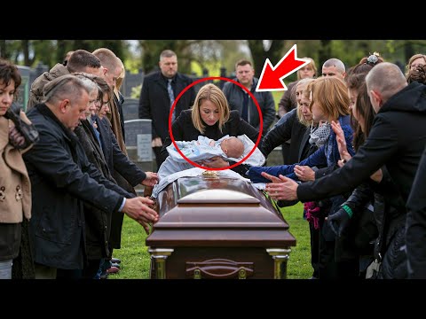 Видео: Мать вытащила сына из гроба посреди похорон. Причина всех шокировала!