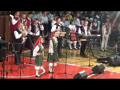 Видео: Коледно надиграване