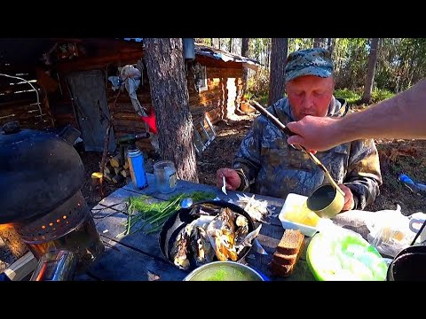 Видео: Попали в сказочное место, рыбалка как в сказке. Рыба засадила крючок в ладонь. Готовим супер УХУ!!!