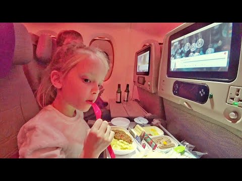 Видео: ВЛОГ Перелёт в  ОАЭ 🇦🇪 Дубай Emirates Airbus A380-800