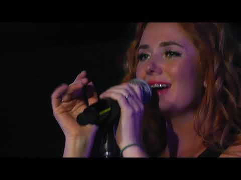 Видео: Lena Katina - Вирус | Virus (Мумий Тролль Music Bar) 19.08.2022