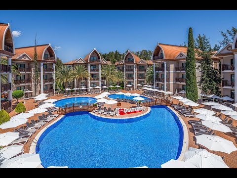 Видео: Саня в QUATTRO FAMILY CLUB DEM HOTEL