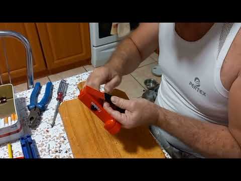 Видео: Ремонт ручной машинки для набивки сегаретных гильз. #ручная машинка. #табак.