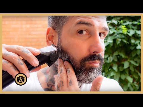 Видео: Ха-ха, с козлиной бородкой я выгляжу совершенно иначе