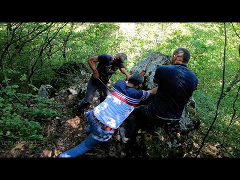 Видео: Мы находим сокровище, спрятанное под 5-тонным камнем