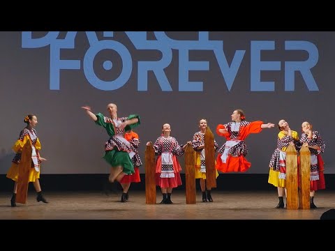 Видео: Dance -AT MATRYONA IN THE YARD. Choreographic Ensemble YUVENTA / Танец - У МАТРЁНЫ ВО ДВОРЕ.