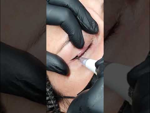 Видео: Classic Eyeliner Классическая стрелка Святослав Отченаш