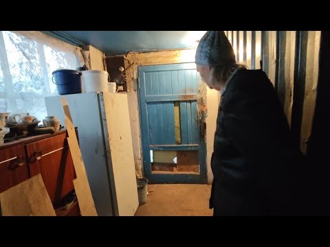 Видео: ЧТО КУПИЛИ СЕГОДНЯ ... БУДЕМ ОБШИВАТЬ БЕСЕДКУ У ИРЫ 😳 СТАРИКИ ГОТОВЫ В БОЛЬНИЦУ ИЛИ ...