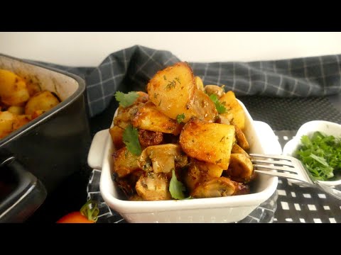 Видео: Картошка с луком и грибами в духовке! Это постное блюдо понравится  и вегетарианцам, и мясоедам!