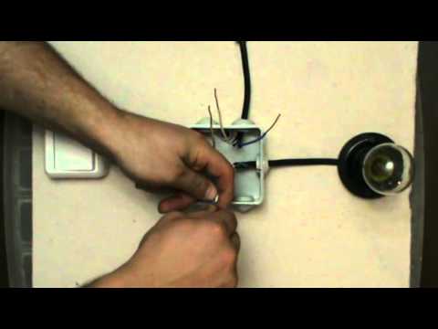 Видео: Соединение проводов в коробке для одноклавишного выкл