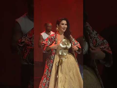 Видео: На 21 день концертов Ильсии в Казани пришли уважаемые гости из Казахстана, Узбекистана и Москвы