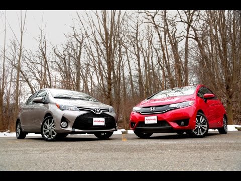 Видео: Honda Fit 2015 года против Toyota Yaris 2015 года