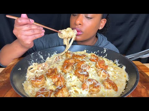 Видео: ASMR MUKBANG CREAMY CHEESY SPICY SHRIMP FETTUCINE АЛЬФРЕДО ПАСТА NO TALKING 먹방 EATING SHOW