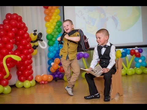 Видео: Смешная сценка "Опять двойка", выпускной бал в детском саду