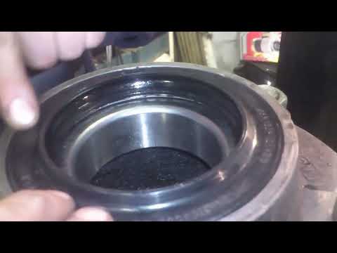 Видео: Газ-52. Серия 3. Сборка задних ступиц.