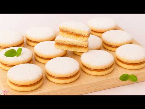 Видео: Всего 3 основных ингредиента и 8 минут! Это самые нежные печенья на свете! Простой и быстрый рецепт.