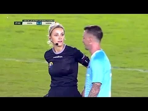 Видео: САМЫЕ СМЕШНЫЕ МОМЕНТЫ С СУДЬЯМИ В ФУТБОЛЕ